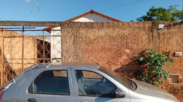 Vende-se em Cidade Ocidental-GO  Casa, 48.20 de área privativa, 225.00 de área do terreno,  2_qto(s), WC, 1_sala(s), cozinha.