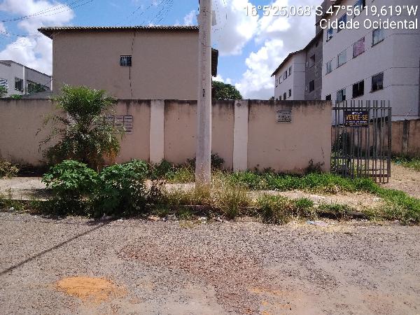 Vende-se em Cidade Ocidental-GO  apto, 107.68 de área total, 48.63 de área privativa,  2_qto(s), varanda, a.serv, WC, 1_sala(s), cozinha, 1_vaga(s) de garagem.