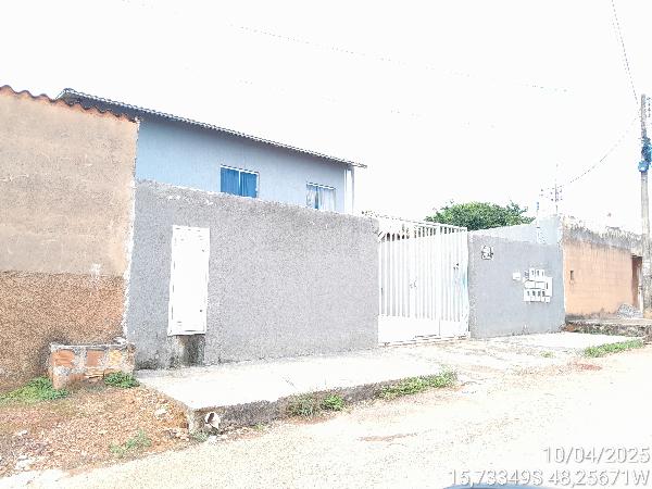 Vende-se em Aguas Lindas De Goias-GO  apto, 83.83 de área total, 58.11 de área privativa,  2_qto(s), a.serv, WC, 1_sala(s), cozinha.