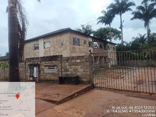 Vende-se em Cidade Ocidental-GO  apto, 51.99 de área privativa,  2_qto(s), WC, 1_sala(s), cozinha.