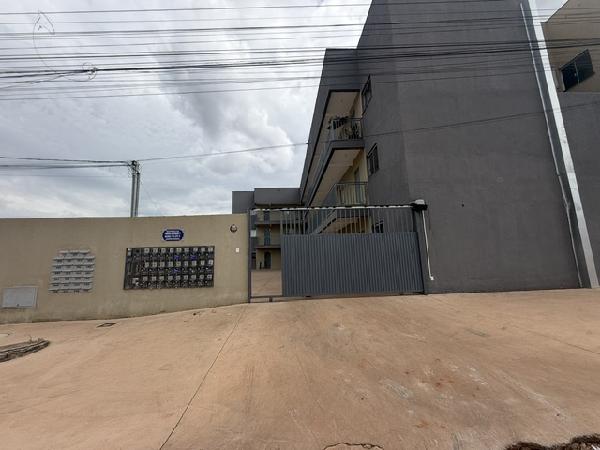 Vende-se em Aguas Lindas De Goias-GO  apto, 75.00 de área total, 63.30 de área privativa,  2_qto(s), a.serv, WC, 1_sala(s), cozinha.