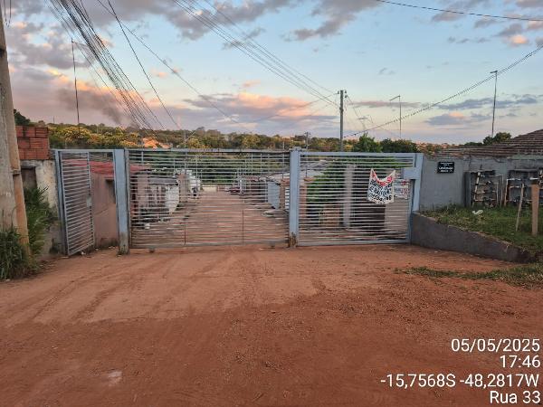 Vende-se em Aguas Lindas De Goias-GO  Casa, 59.01 de área total, 59.01 de área privativa, 179.50 de área do terreno,  2_qto(s), a.serv, WC, 1_sala(s), cozinha.
