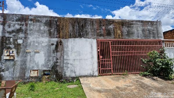 Vende-se em Aguas Lindas De Goias-GO  Casa, 101.00 de área total, 155.42 de área privativa, 202.58 de área do terreno,  2_qto(s), varanda, a.serv, WC, 1_sala(s), cozinha.