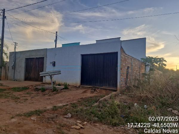 Vende-se em Caldas Novas-GO  Casa, 82.80 de área total, 82.80 de área privativa, 180.00 de área do terreno,  2_qto(s), a.serv, WC, 1_sala(s), cozinha, 1_vaga(s) de garagem.