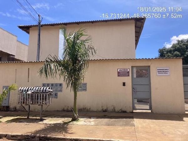 Vende-se em Aguas Lindas De Goias-GO  apto, 67.69 de área total, 59.70 de área privativa,  2_qto(s), a.serv, WC, 1_sala(s), cozinha, 1_vaga(s) de garagem.