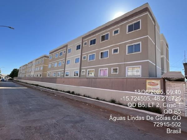 Vende-se em Aguas Lindas De Goias-GO  apto, 69.67 de área total, 45.00 de área privativa,  2_qto(s), a.serv, WC, 1_sala(s), cozinha, 1_vaga(s) de garagem.