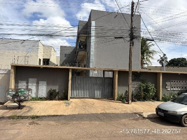Vende-se em Aguas Lindas De Goias-GO  apto, 76.21 de área total, 56.51 de área privativa,  2_qto(s), a.serv, WC, 1_sala(s), cozinha.