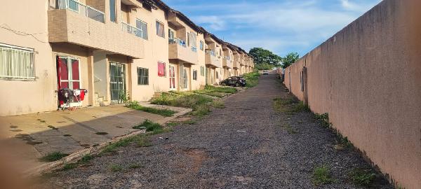 Vende-se em Cidade Ocidental-GO  apto, 48.65 de área privativa,  2_qto(s), a.serv, WC, 1_sala(s), sacada, cozinha, 1_vaga(s) de garagem.