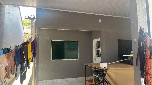 Vende-se em Aguas Lindas De Goias-GO  Casa, 128.47 de área total, 189.34 de área privativa, 300.02 de área do terreno,  2_qto(s), varanda, a.serv, WC, 1_sala(s), cozinha.