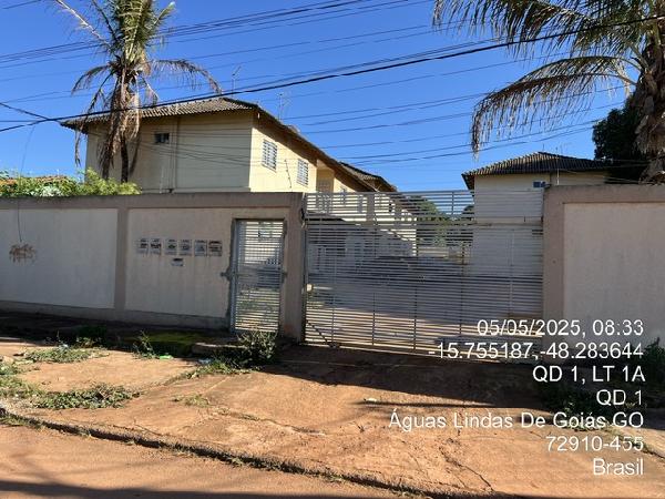 Vende-se em Aguas Lindas De Goias-GO  apto, 102.93 de área total, 50.23 de área privativa,  2_qto(s), a.serv, WC, 1_sala(s), cozinha, 1_vaga(s) de garagem.