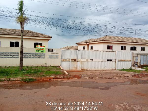 Vende-se em Aguas Lindas De Goias-GO  apto, 58.60 de área privativa,  2_qto(s), WC, 1_sala(s), cozinha, 1_vaga(s) de garagem.