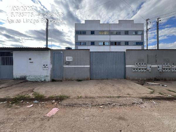 Vende-se em Aguas Lindas De Goias-GO  apto, 84.13 de área total, 62.72 de área privativa,  1_qto(s), a.serv, WC, WC Emp, 1_sala(s), cozinha.