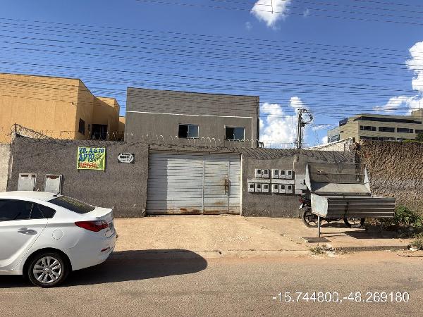 Vende-se em Aguas Lindas De Goias-GO  apto, 94.76 de área total, 64.84 de área privativa,  3_qto(s), a.serv, WC, 1_sala(s), cozinha.