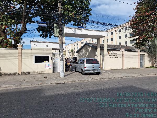 Vende-se em Rio De Janeiro-RJ  apto, 46.00 de área total, 80.90 de área privativa,  2_qto(s), WC, 1_sala(s), cozinha.