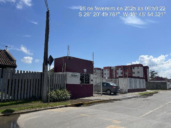 Vende-se em Joinville-SC  apto, 50.34 de área total, 45.17 de área privativa,  2_qto(s), WC, 1_vaga(s) de garagem.
