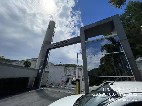 Vende-se em Blumenau-SC  apto, 75.59 de área total, 38.40 de área privativa,  2_qto(s), WC, 1_sala(s), cozinha, 1_vaga(s) de garagem.
