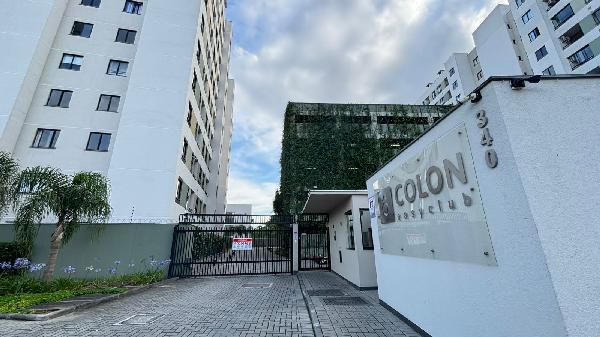 Vende-se em Joinville-SC  apto, 90.02 de área total, 62.76 de área privativa,  2_qto(s), WC, 1_sala(s), cozinha, 1_vaga(s) de garagem.