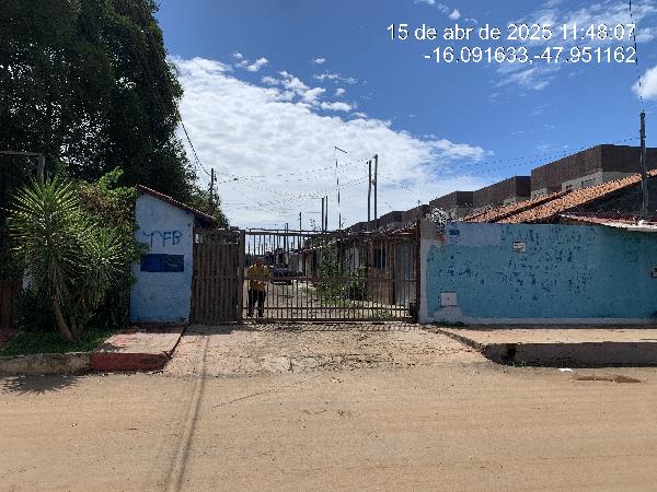 Vende-se em Cidade Ocidental-GO  Casa, 58.35 de área total, 58.35 de área privativa, 107.26 de área do terreno,  2_qto(s), varanda, a.serv, WC, 1_sala(s), cozinha.