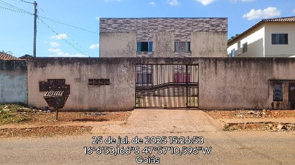 Vende-se em Cidade Ocidental-GO  apto, 80.35 de área total, 46.75 de área privativa,  2_qto(s), WC, 1_sala(s), cozinha, 1_vaga(s) de garagem.
