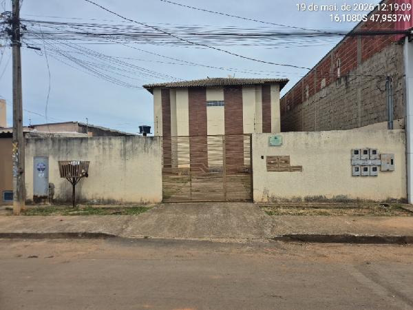 Vende-se em Cidade Ocidental-GO  apto, 88.71 de área total, 52.73 de área privativa,  2_qto(s), a.serv, WC, 1_sala(s), cozinha.