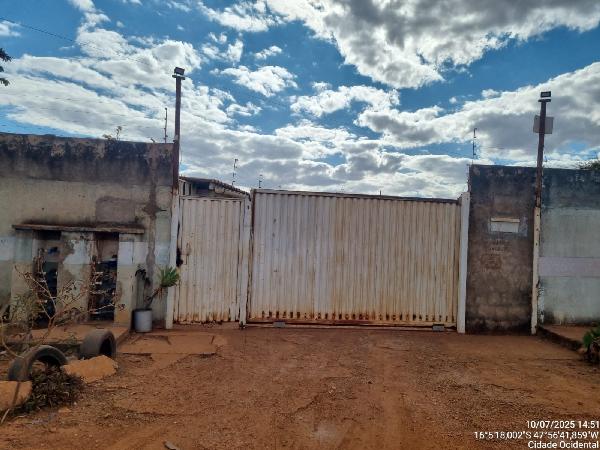 Vende-se em Cidade Ocidental-GO  Casa, 85.66 de área total, 54.39 de área privativa, 136.81 de área do terreno,  2_qto(s), varanda, a.serv, WC, 1_sala(s), cozinha, 1_vaga(s) de garagem.