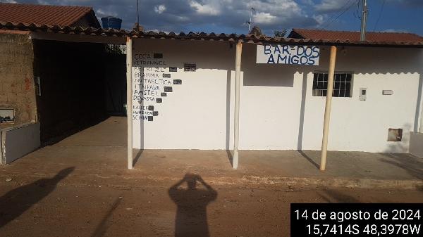 Vende-se em Cocalzinho De Goias-GO  Casa, 93.12 de área total, 51.12 de área privativa, 180.00 de área do terreno,  2_qto(s), WC, 1_sala(s), cozinha.