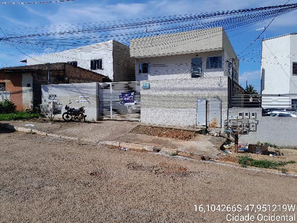 Vende-se em Cidade Ocidental-GO  apto, 76.02 de área total, 52.60 de área privativa,  2_qto(s), a.serv, WC, 1_sala(s), cozinha, 1_vaga(s) de garagem.