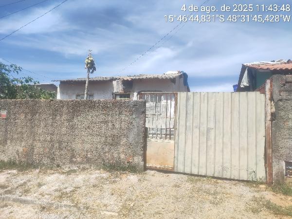 Vende-se em Cocalzinho De Goias-GO  Casa, 48.64 de área total, 48.64 de área privativa, 300.00 de área do terreno,  2_qto(s), a.serv, WC, 1_sala(s), cozinha.