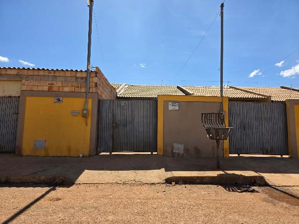 Vende-se em Luziania-GO  Casa, 80.05 de área total, 80.05 de área privativa, 150.00 de área do terreno,  2_qto(s), a.serv, WC, 1_sala(s), cozinha, 1_vaga(s) de garagem.