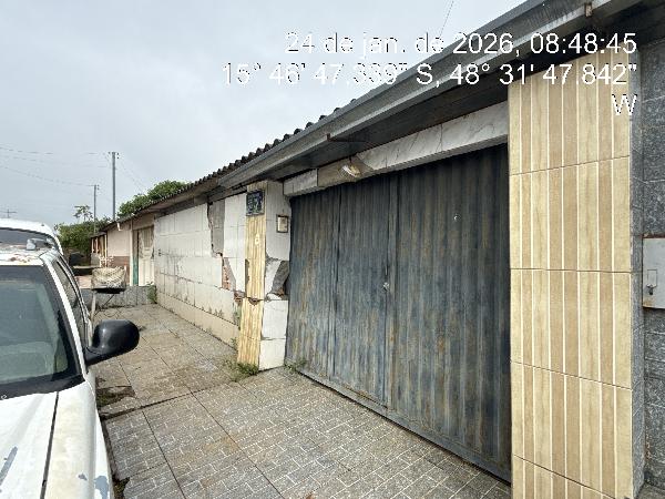 Vende-se em Cocalzinho De Goias-GO  Casa, 48.64 de área total, 48.64 de área privativa, 300.00 de área do terreno,  2_qto(s), a.serv, WC, 1_sala(s), cozinha, 1_vaga(s) de garagem.