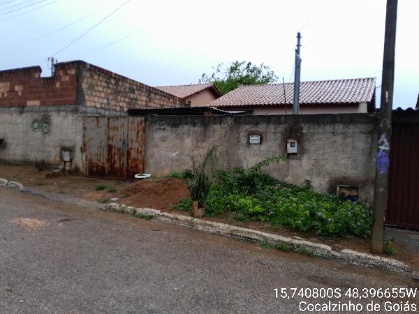 Vende-se em Cocalzinho De Goias-GO  Casa, 51.12 de área total, 51.12 de área privativa, 180.00 de área do terreno,  2_qto(s), WC, 1_sala(s), cozinha.
