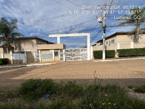 Vende-se em Luziania-GO  apto, 48.04 de área total, 44.23 de área privativa,  2_qto(s), WC, 1_sala(s), cozinha, 1_vaga(s) de garagem.