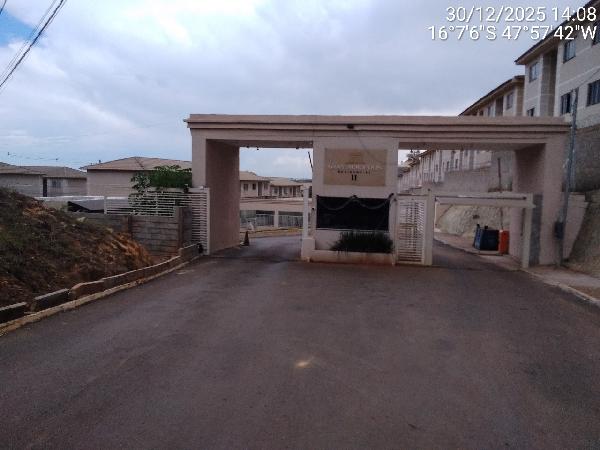 Vende-se em Luziania-GO  apto, 57.96 de área privativa,  2_qto(s), a.serv, WC, 1_sala(s), 1 lavabo(s), cozinha, 1_vaga(s) de garagem.