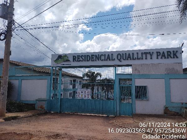 Vende-se em Cidade Ocidental-GO  apto, 115.52 de área total, 50.23 de área privativa,  2_qto(s), WC, 1_sala(s), cozinha, 1_vaga(s) de garagem.