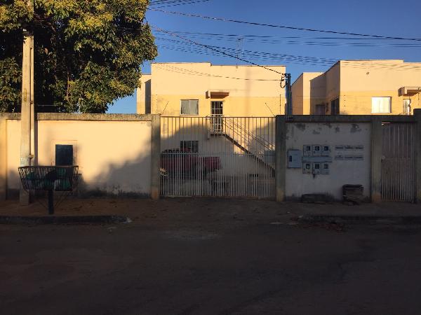Vende-se em Luziania-GO  apto, 54.43 de área total, 52.42 de área privativa,  2_qto(s), a.serv, WC, 1_sala(s), cozinha, 1_vaga(s) de garagem.