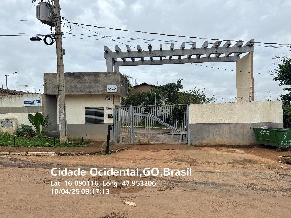 Vende-se em Cidade Ocidental-GO  apto, 116.06 de área total, 49.84 de área privativa,  2_qto(s), varanda, a.serv, WC, 1_sala(s), cozinha, 1_vaga(s) de garagem.