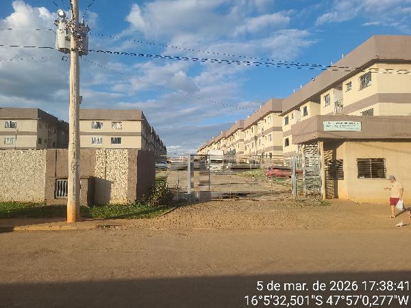 Vende-se em Cidade Ocidental-GO  apto, 92.68 de área total, 53.32 de área privativa,  2_qto(s), WC, 1_sala(s), cozinha, 1_vaga(s) de garagem.