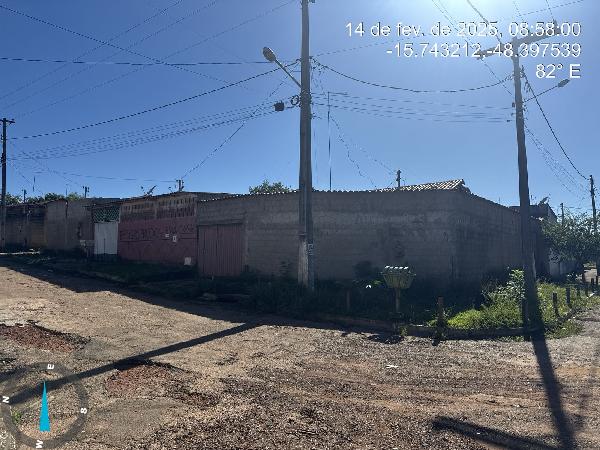 Vende-se em Cocalzinho De Goias-GO  Casa, 51.12 de área total, 51.12 de área privativa, 195.50 de área do terreno,  2_qto(s), WC, 1_sala(s), cozinha.