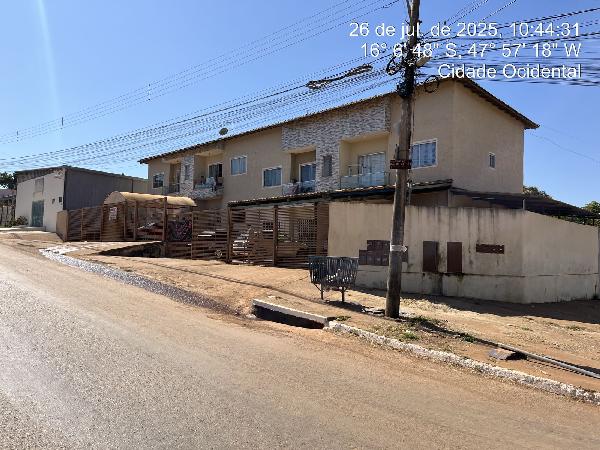Vende-se em Cidade Ocidental-GO  apto, 81.82 de área total, 50.10 de área privativa,  2_qto(s), varanda, a.serv, WC, 1_sala(s), cozinha.