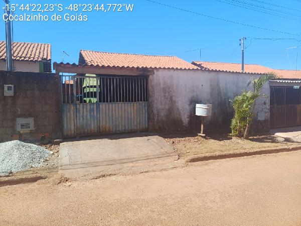 Vende-se em Cocalzinho De Goias-GO  Casa, 47.50 de área total, 47.50 de área privativa, 180.00 de área do terreno,  2_qto(s), a.serv, WC, 1_sala(s), cozinha.
