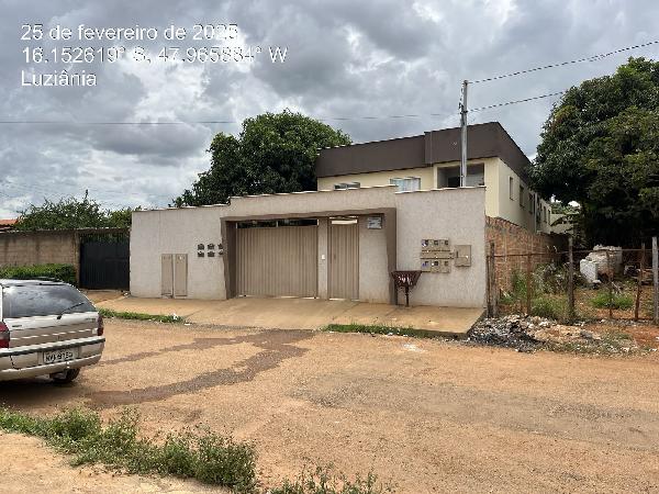 Vende-se em Luziania-GO  apto, 69.88 de área total, 55.77 de área privativa,  2_qto(s), a.serv, WC, 1_sala(s), cozinha.
