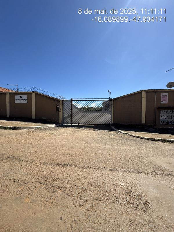 Vende-se em Cidade Ocidental-GO  Casa, 58.35 de área total, 58.35 de área privativa, 122.64 de área do terreno,  2_qto(s), a.serv, WC, 1_sala(s), cozinha, 1_vaga(s) de garagem.
