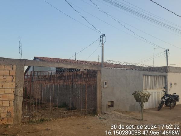 Vende-se em Luziania-GO  Casa, 62.42 de área privativa, 180.00 de área do terreno,  2_qto(s), a.serv, WC, 1_sala(s), cozinha.