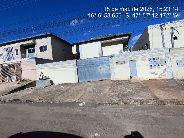 Vende-se em Cidade Ocidental-GO  apto, 88.96 de área total, 54.33 de área privativa,  2_qto(s), a.serv, WC, 1_sala(s), cozinha, 1_vaga(s) de garagem.