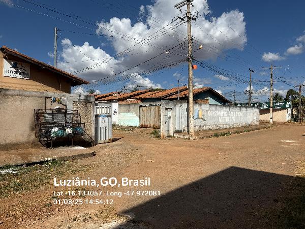 Vende-se em Luziania-GO  Casa, 55.06 de área total, 54.65 de área privativa, 151.87 de área do terreno,  2_qto(s), a.serv, WC, 1_sala(s), cozinha, 1_vaga(s) de garagem.