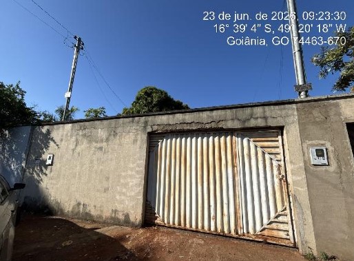 Vende-se em Goiania-GO  Casa, 65.34 de área privativa, 207.78 de área do terreno,  2_qto(s), a.serv, WC, 1_sala(s), cozinha, 1_vaga(s) de garagem.