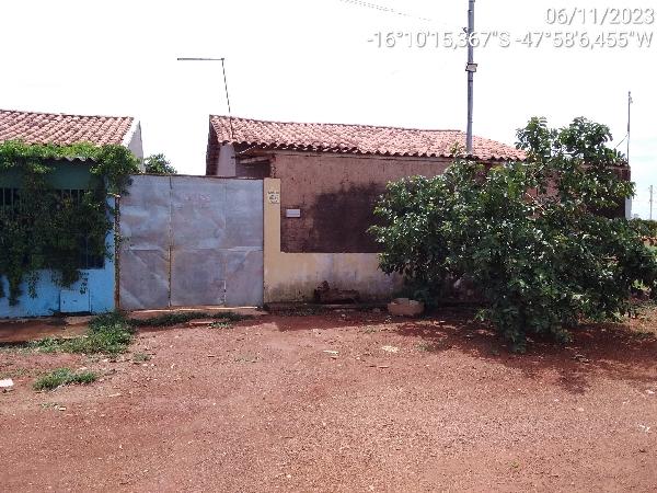 Vende-se em Luziania-GO  Casa, 60.08 de área total, 60.08 de área privativa, 347.50 de área do terreno,  2_qto(s), a.serv, WC, 1_sala(s), cozinha, 1_vaga(s) de garagem.