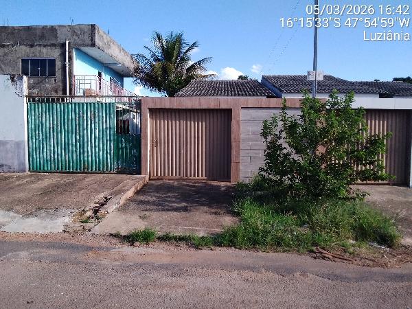 Vende-se em Luziania-GO  Casa, 61.41 de área total, 61.41 de área privativa, 150.00 de área do terreno,  2_qto(s), varanda, a.serv, WC, 1_sala(s), cozinha.