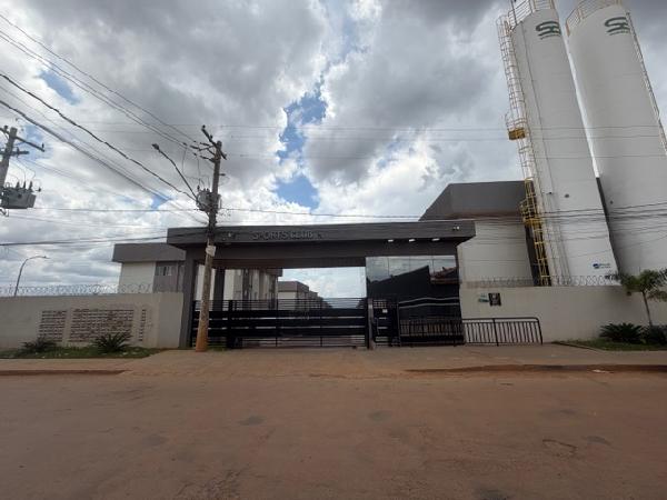 Vende-se em Cidade Ocidental-GO  apto, 94.38 de área total, 53.44 de área privativa,  2_qto(s), a.serv, WC, 1_sala(s), cozinha, 1_vaga(s) de garagem.