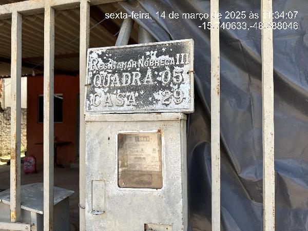 Vende-se em Cocalzinho De Goias-GO  Casa, 51.50 de área total, 51.50 de área privativa, 180.00 de área do terreno,  2_qto(s), WC, 1_sala(s), cozinha.